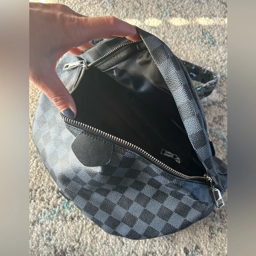 Checked bag NWOT - Picture 3 of 5